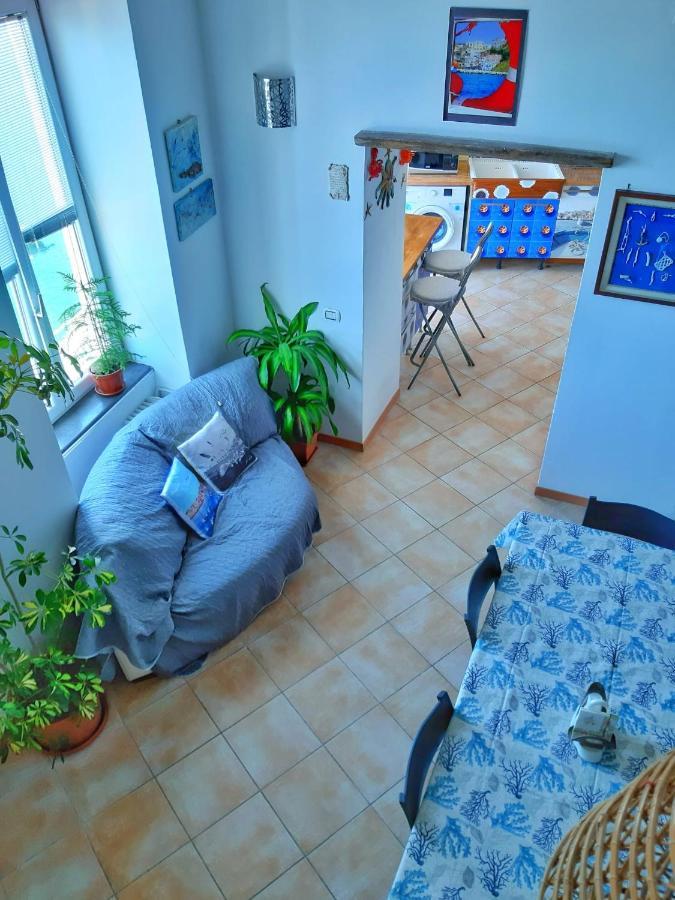 La Casa Azzurra Apartment โปรชิดา ภายนอก รูปภาพ