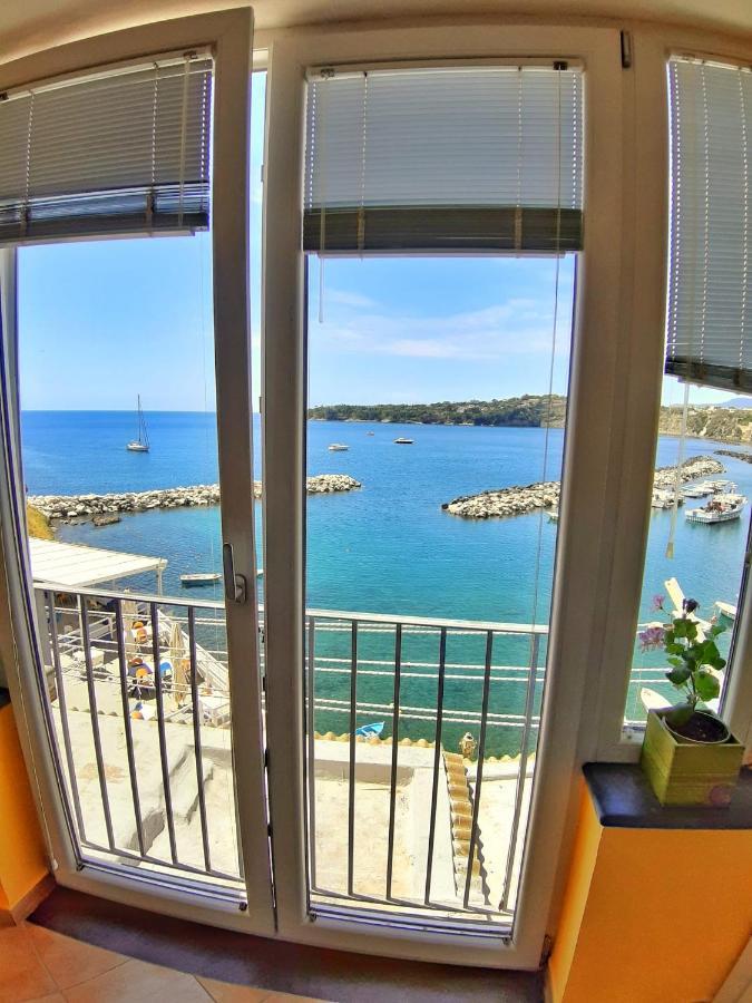 La Casa Azzurra Apartment โปรชิดา ภายนอก รูปภาพ