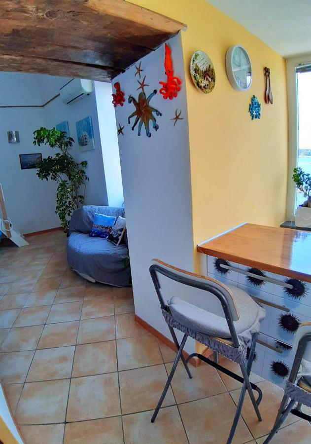 La Casa Azzurra Apartment โปรชิดา ภายนอก รูปภาพ