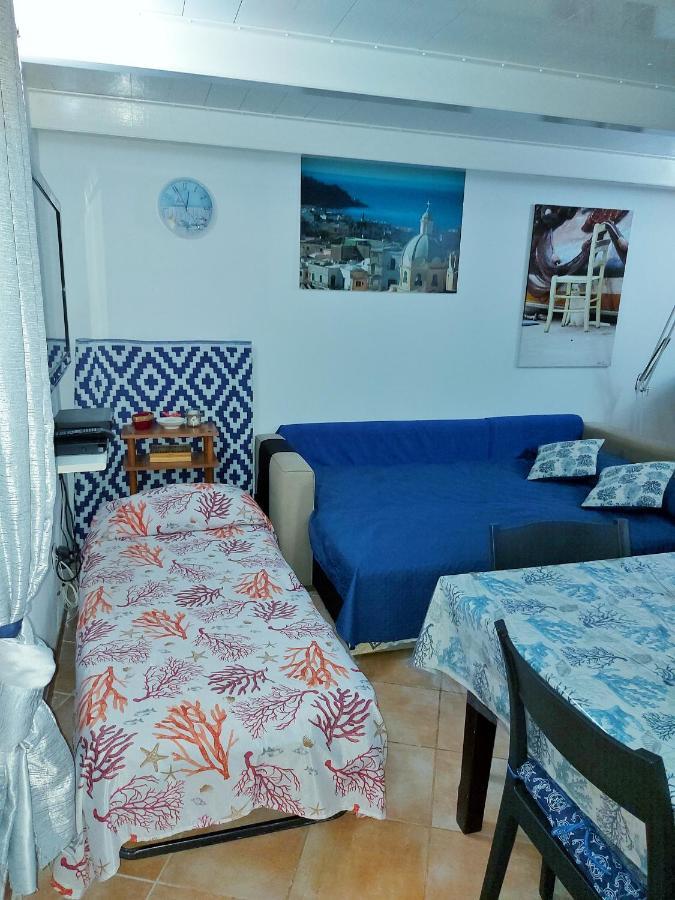 La Casa Azzurra Apartment โปรชิดา ภายนอก รูปภาพ